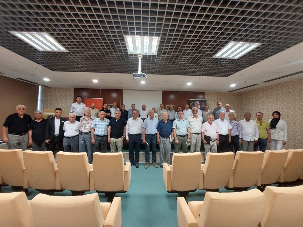 Odamız konferans salonunda Odamız Üyesi YMM Şaban ATUÇURAN’ın sunumuyla “9903 Sayılı Karar Kapsamında Yeni Yatırım Teşvik Sistemi” konulu bir seminer gerçekleştirilmiştir. Üyelerimizin katılımıyla yapılan seminer çok verimli geçmiştir. Ayrıca Oda üyemiz YMM Emre ÇELEBİLER ve YMM Hıdır ERDEM Oda Başkanımız İhsan AKAR’a hayırlı olsun ziyaretinde bulunmuştur. Oda Başkanımız İhsan AKAR ise Üyemiz YMM Ahmet TOKSOY’u yeni ofisinde ziyaret ederek hayırlı olsun dileklerinde bulunmuştur. (04.07.2025) Odamız konferans salonunda Odamız Üyesi YMM Şaban ATUÇURAN’ın sunumuyla “9903 Sayılı Karar Kapsamında Yeni Yatırım Teşvik Sistemi” konulu bir seminer gerçekleştirilmiştir. Üyelerimizin katılımıyla yapılan seminer çok verimli geçmiştir. Ayrıca Oda üyemiz YMM Emre ÇELEBİLER ve YMM Hıdır ERDEM Oda Başkanımız İhsan AKAR’a hayırlı olsun ziyaretinde bulunmuştur. Oda Başkanımız İhsan AKAR ise Üyemiz YMM Ahmet TOKSOY’u yeni ofisinde ziyaret ederek hayırlı olsun dileklerinde bulunmuştur. (04.07.2025)